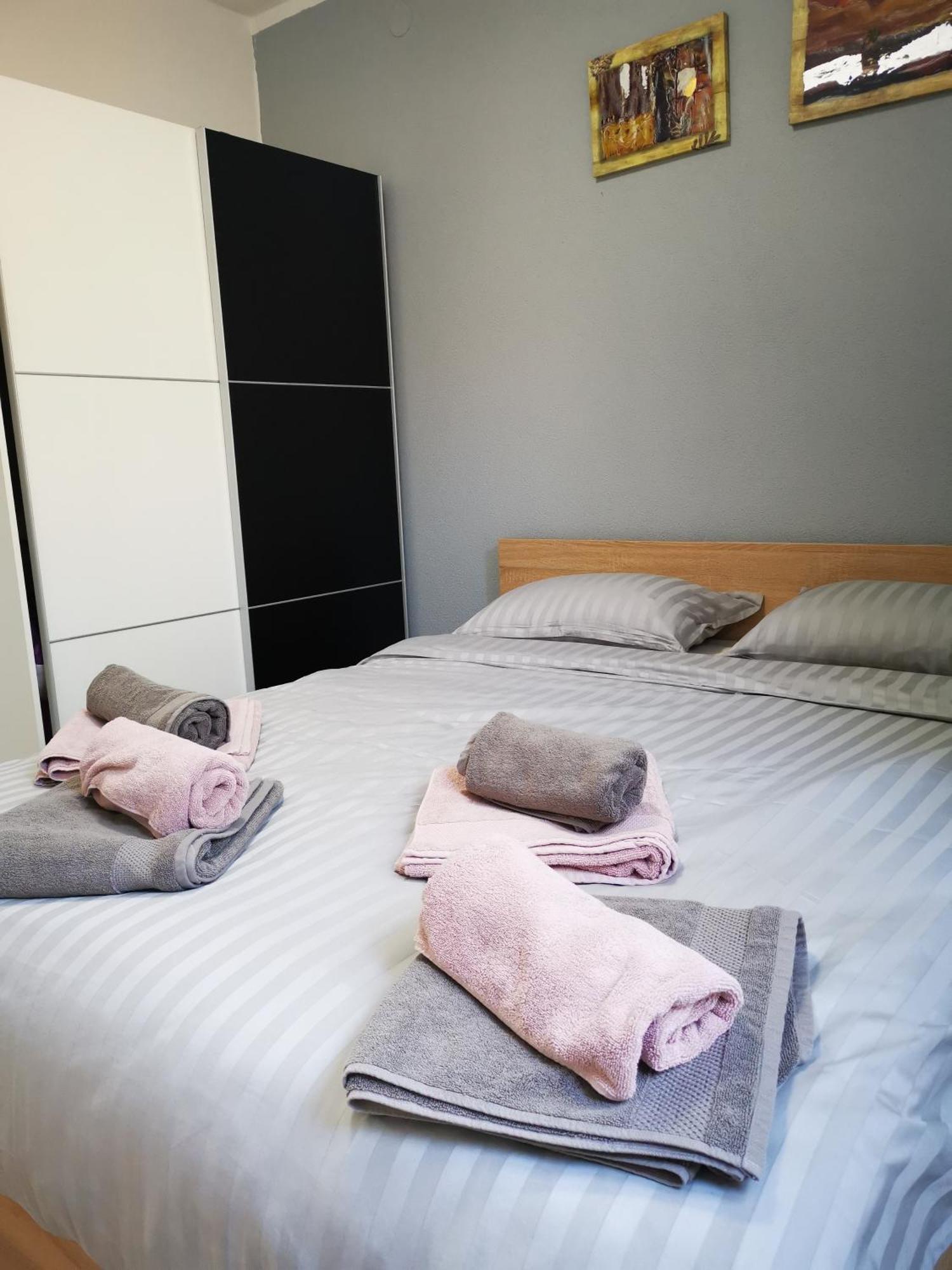 Apartments Busic Biograd Na Moru Buitenkant foto