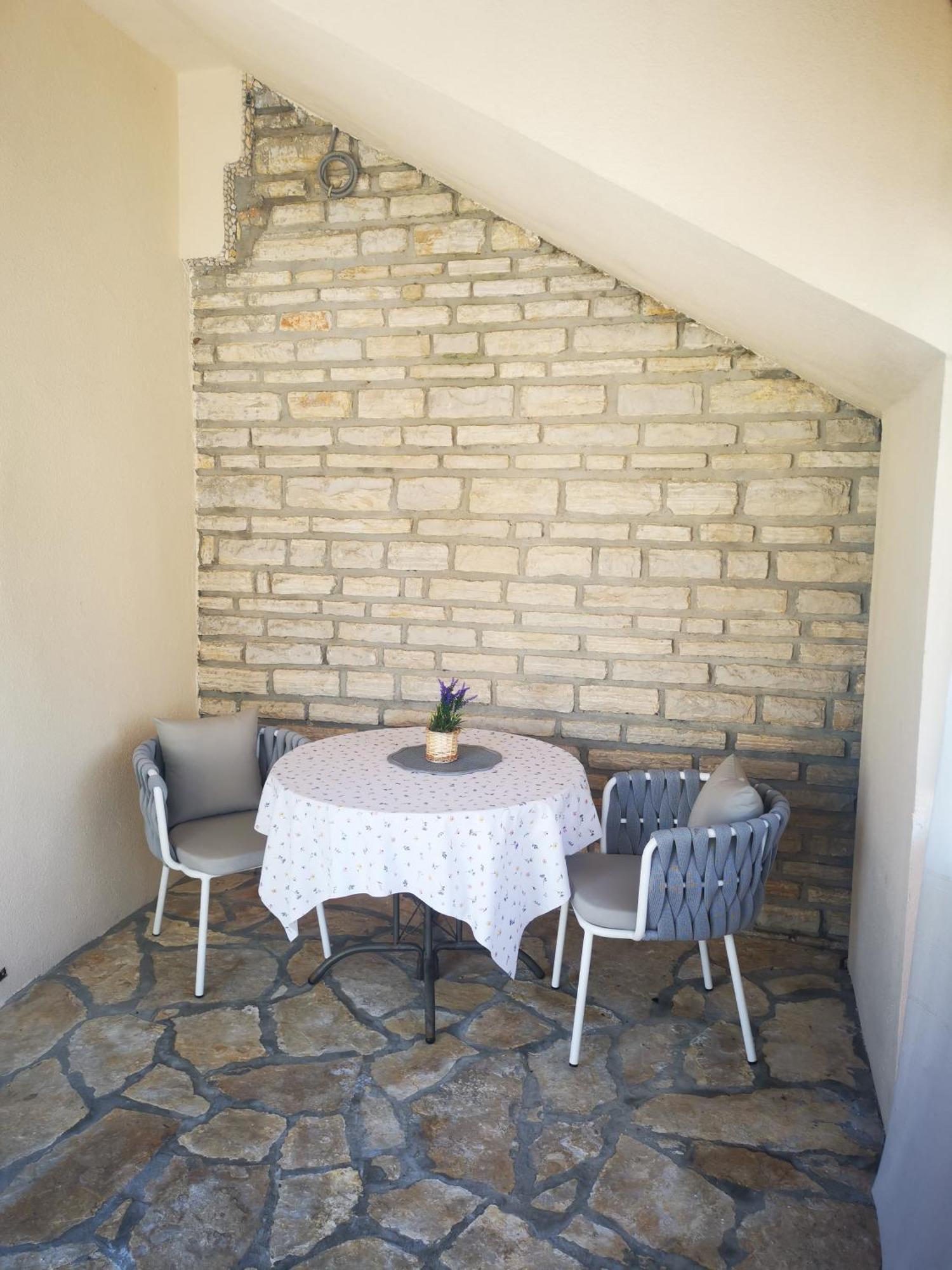 Apartments Busic Biograd Na Moru Buitenkant foto
